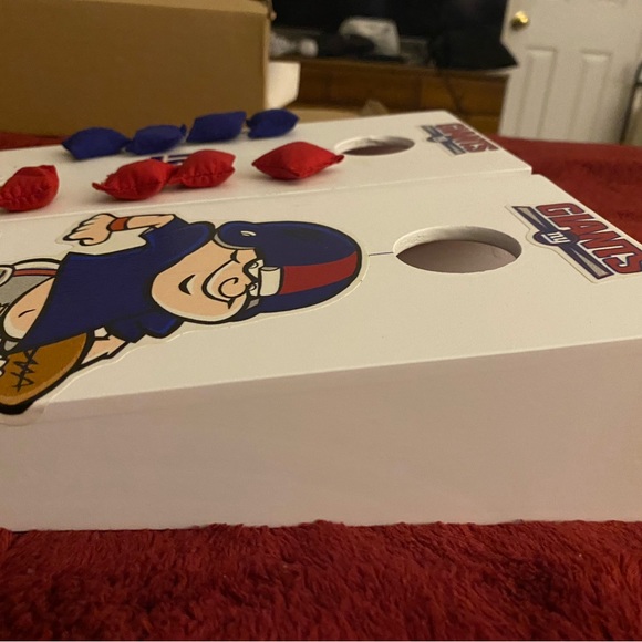 New York Giants table top corn hole game - Picture 2 of 5